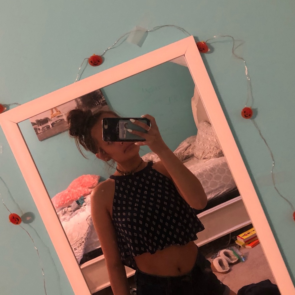 Crop top